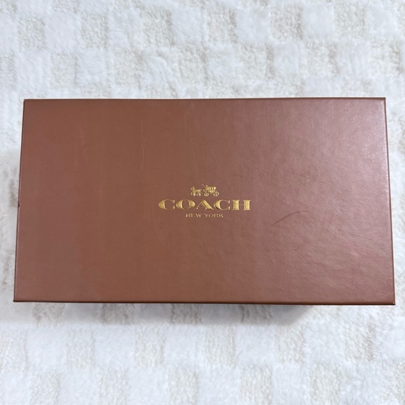 New Coach Fuchsia Suede Loafers Size 7 - Picture 9 of 9